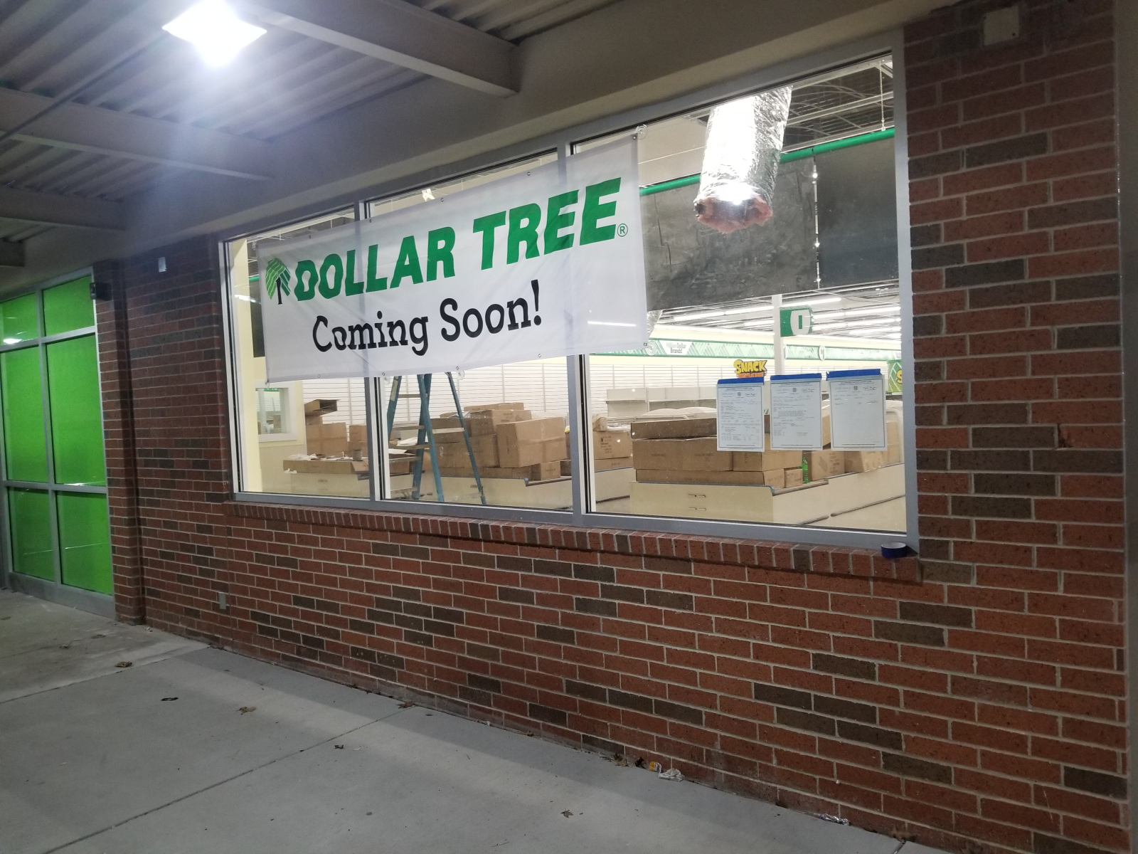 Dollar Tree Storefront